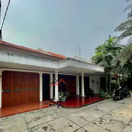 Rumah Lama Hitung Tanah Dekat Simatupang dan MRT Fatmawati