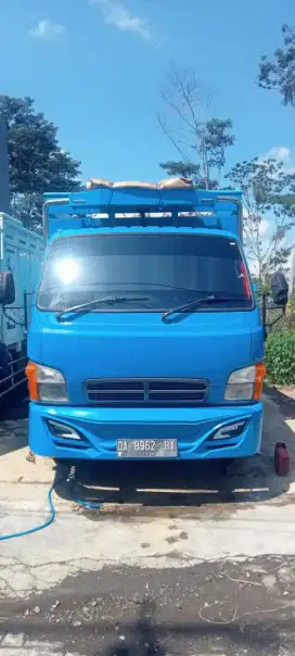 dump truk Hyundai 2008 plat DA
