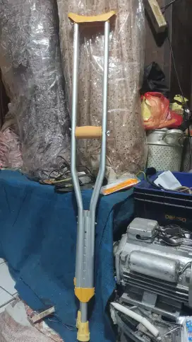 TONGKAT KRUK KETIAK ALAT BANTU JALAN