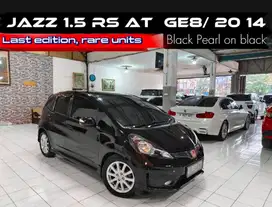 Honda JAZZ RS Facelift 1.5 Bensin AT 2014 Hitam, Slow km