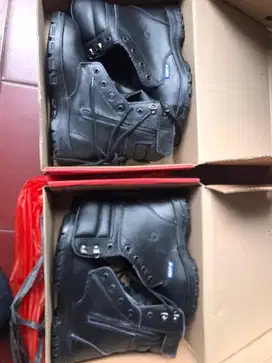 Sepatu Safety PDL Merk Kent Ukuran 41 Baru