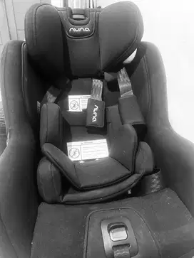 Dijual carseat nuna rava caviar