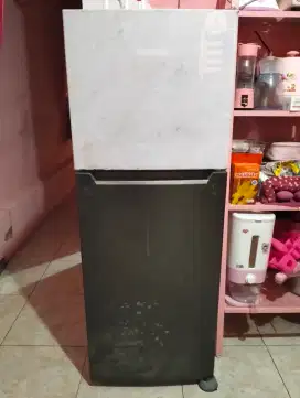 Kulkas Changhong 2 pintu