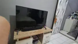 TV MREK SHARP 50 INC