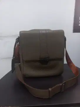 Jual tas selempang pria merk Braun Buffel Original