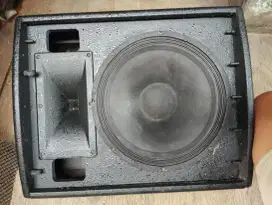 Sepasang floor monitor HK power works made in Germany