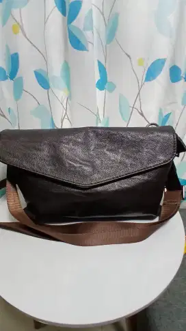 Tas kulit Fullhardy