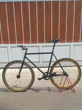 SEPEDA FIXIE DOLTRAP CUSTOM