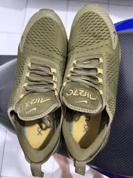 Sepatu nike hijau size 46