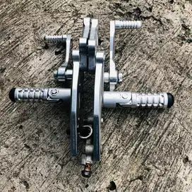 Footstep Racing URP Monster II CNC – Bisa untuk R15 atau Vixion,