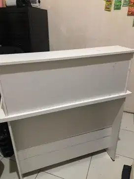 Meja dan bangku kasir baru dipake 1 minggu