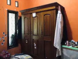 Lemari kayu jati