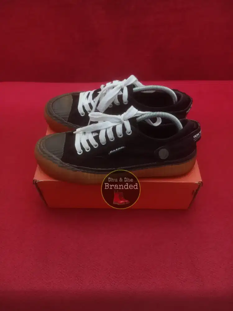 Sepatu Dickies size 43 ( prelove ) Bagus, NEGO