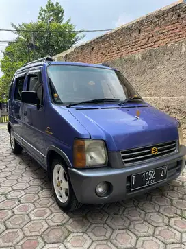 Karimun kotak th. 2000 warna biru