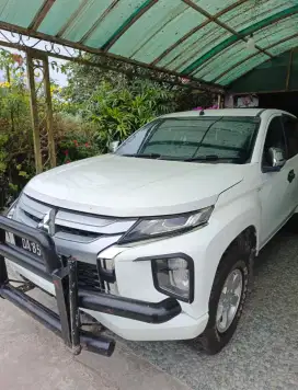 Mitsubishi Triton Tahun 2022