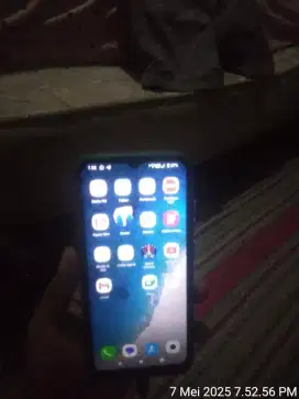 BUTUH UANG JUAL HP REALMI A1