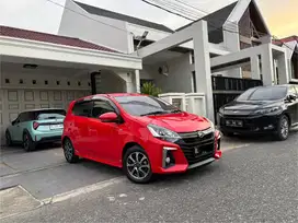 ayla R deluxe matic 2021, odo meter 14 ribu, kondisi seperti baru!!