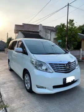 Toyota Alphard G 2011