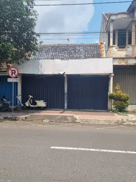 DIJUAL RUKO DI JL WAHID HASYIM YOGYAKARTA DEKAT MALIOBORO LOKASI BAGUS