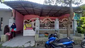Rumah dijual dibawa harga pasaran SALE dan BU (BU)