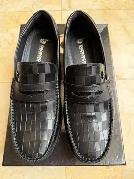 sepatu loafers bocorocco size 41 new condition