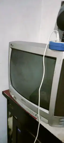 Di jual tv merek shap
