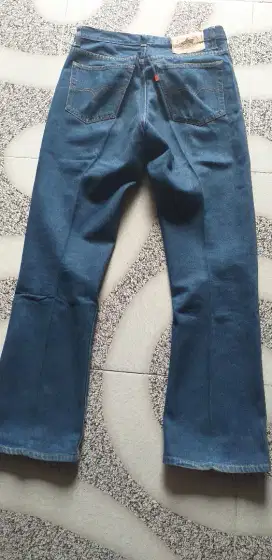 Dijual celana lea 607 size 35