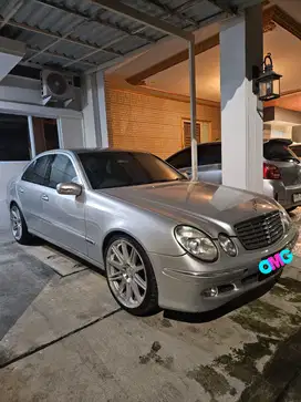 Mercedes-Benz E200K 2004 Bensin