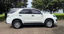 TDP 25 JUTA Kredit Cash Fortuner 2.5 G VNT Turbo Diesel 2013
