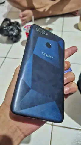 Hp OPPO kelengkapan + cas