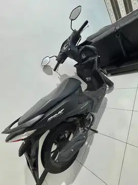 Beat deluxe 2022 km 1000