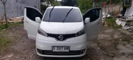 Nisan Evalia XV 1.5 2012 AT, Antik dan Gaul