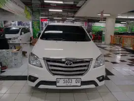 KIJANG GRAND INNOVA 2.0 BENSIN AT 2015 PUTIH