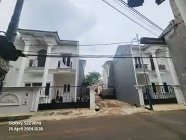 Dijual Rumah Classic Modern  Siap Huni Cibubur Ciracas  Jakarta Timur