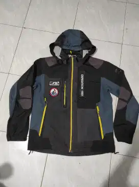 Jaket outdoor expedition