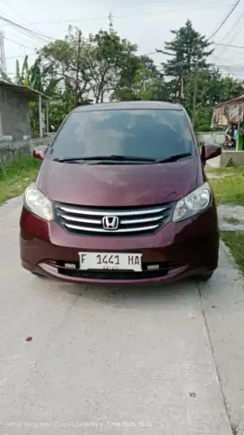 Honda Freed PSD tipe tertinggi