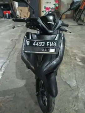 Honda Vario 150 hitam doff 2019,keyless 2 bh, pajak hidup brg mulus
