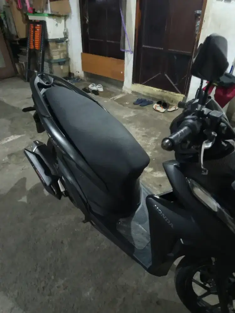 Honda Vario 150 hitam doff 2019,keyless 2 bh, pajak hidup brg mulus