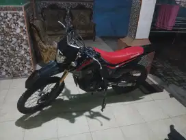 Sepeda motor crf 150L