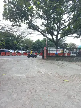 Hot di bawah NJOP Jual Tanah Plus Bangunan Komersil Soekarno Hatta