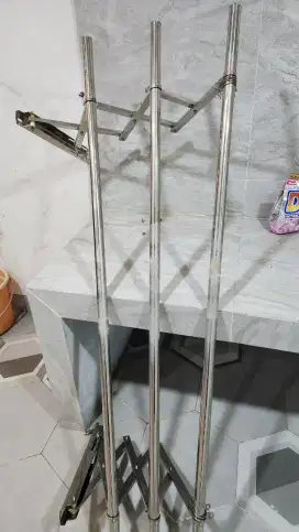 Gawangan pakaian dari acehardware. Komdisi masih bagus.