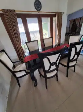 Meja Makan Jati
