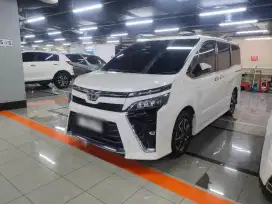 Toyota Voxy matic 2018 Antik