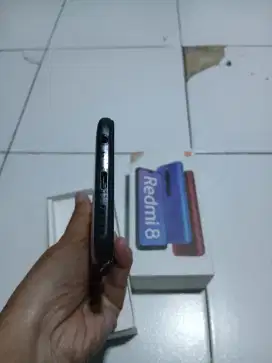 Redmi 8 4/64gb fullset