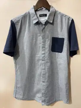 Kemeja Massimo Dutti