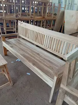 Kursi sandaran kayu jatu