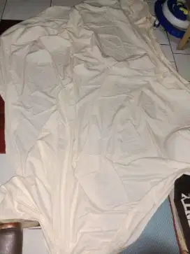 Seprei dan bad cover bekas dihotel masih bagus panjang dan lebar