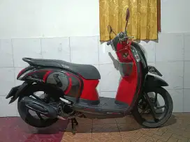 Scoopy tahun 2013 plat B/tt boleh gan cash lebih bagus