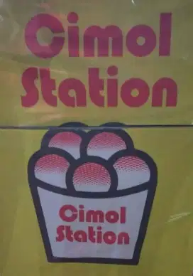 Pegawai di Stand Cimol & Otak-Otak Ikan