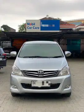 Innova 2,5 Diesel E M/T 2008
